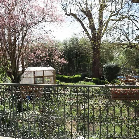 Agréables Avec Terrasse Sur Jardin Appartamento Caussade