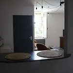 Agréables Avec Terrasse Sur Jardin Appartamento